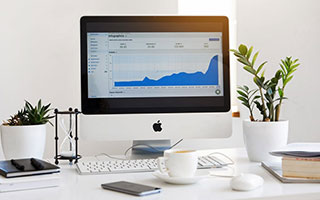 蘑菇视频官网的小窗播放看似简单，其实越看越不对劲